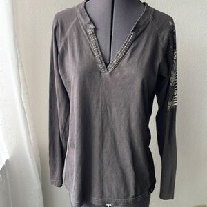Harley Davidson top size large gray V-neck studded T-shirt long sleeve